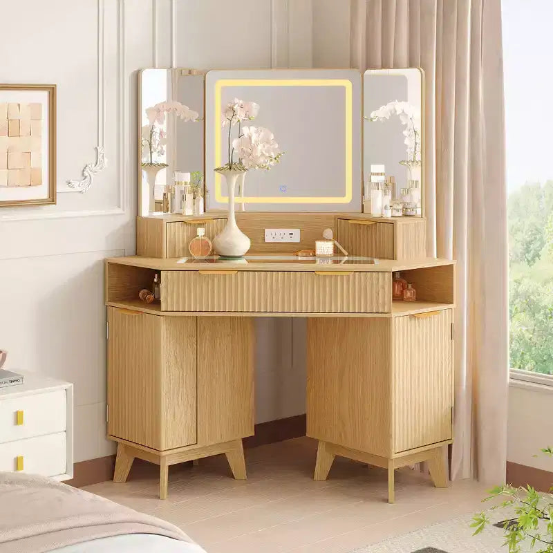Scrivania angolare per trucco scanalata in grigio scuro/rovere/bianco, 1 persona, con specchio a tre ante a LED e stazione di ricarica