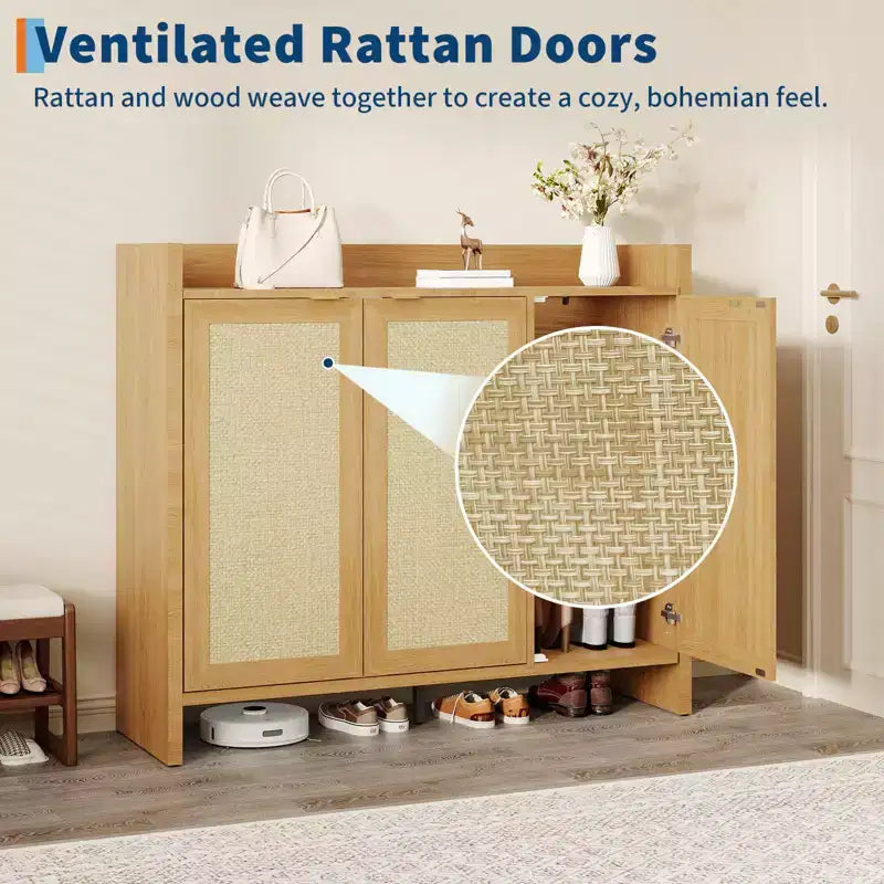 Cassettiera portascarpe con anta in rattan color rovere scuro/rovere chiaro, 3 ante, 6 ripiani, capacità 12+ paia